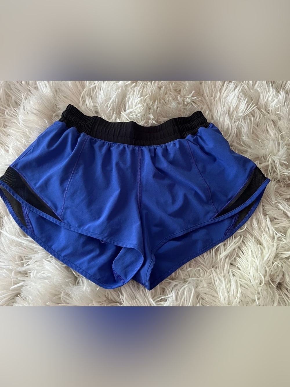 RARE Lululemon Blue Hotty Hot Shorts 2.5”
